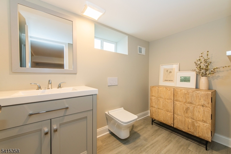 13 Mount Pleasant Pkwy