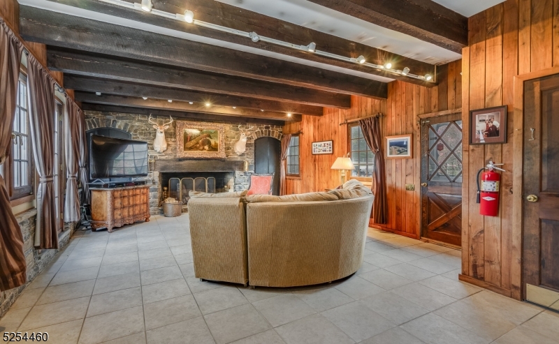 259 COUNTY ROAD 519