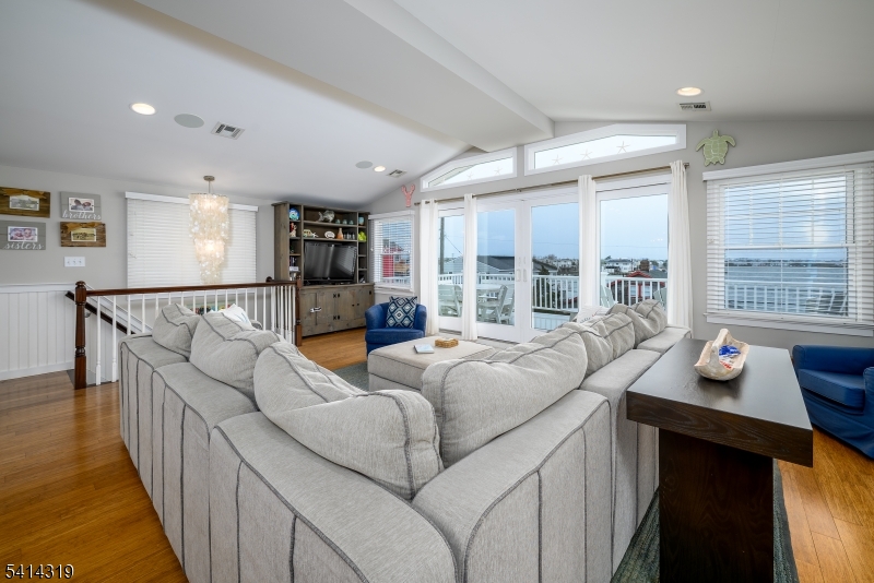 46 W 80th St