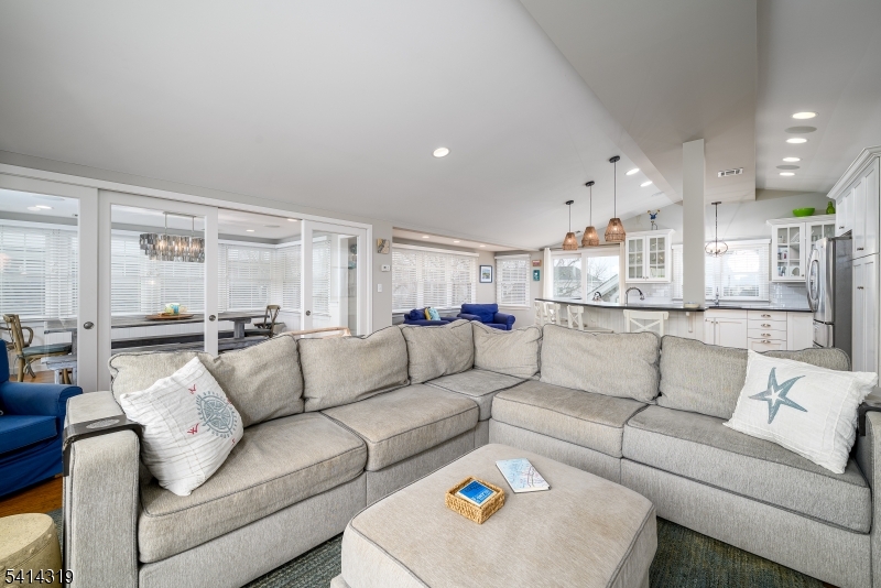 46 W 80th St