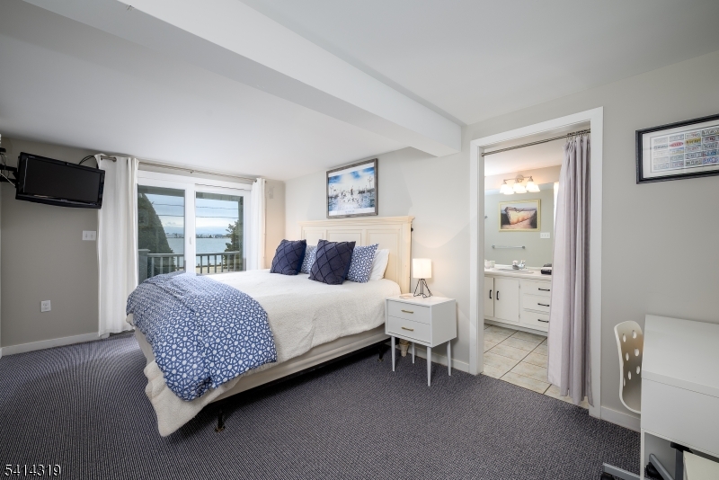 46 W 80th St