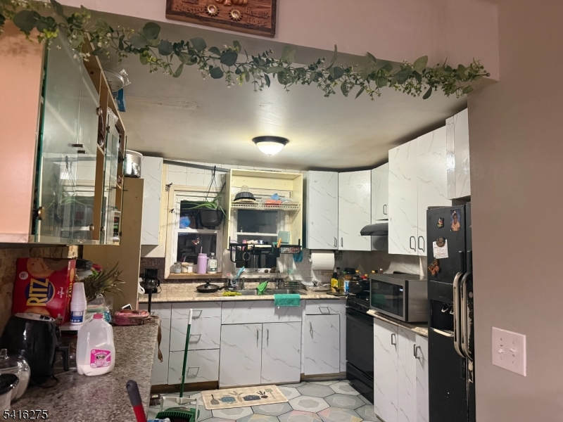 39 Sunset Ave