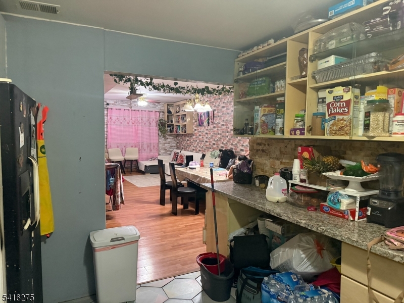 39 Sunset Ave