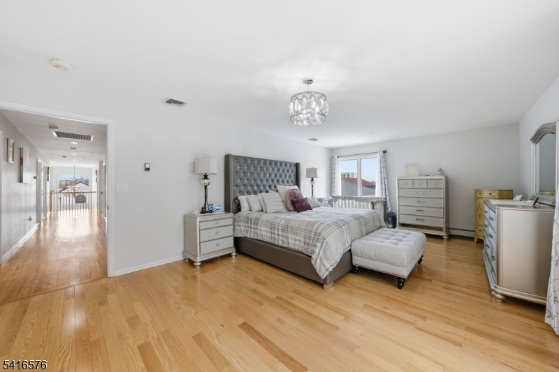 270 Baldwin Ave