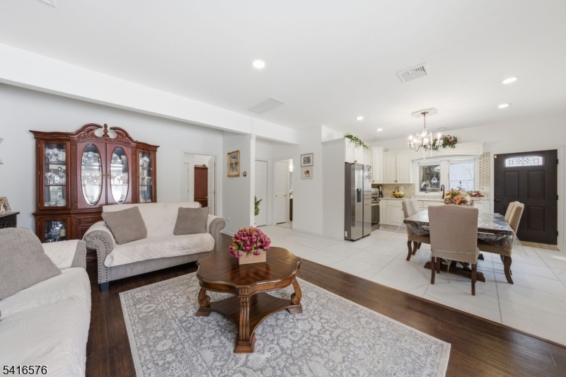 270 Baldwin Ave