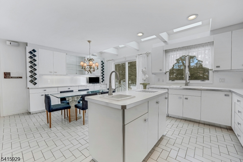 510 Hampton Hill Rd