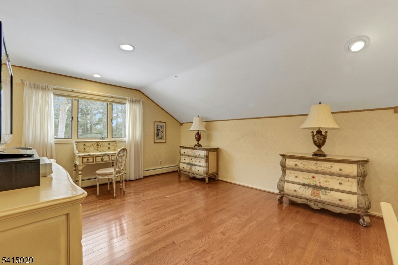 510 Hampton Hill Rd