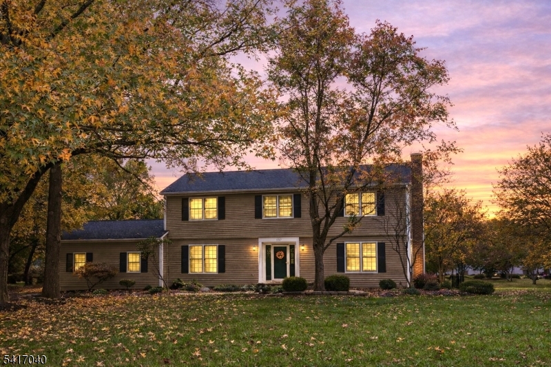 100 Knickerbocker Dr