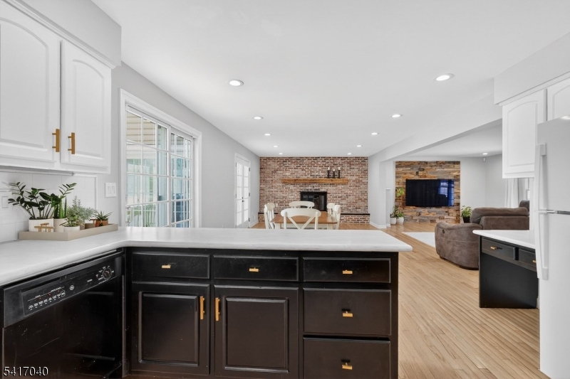 100 Knickerbocker Dr