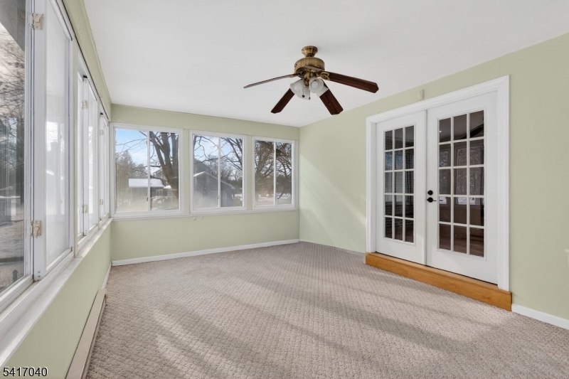 100 Knickerbocker Dr