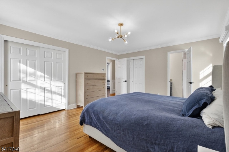 100 Knickerbocker Dr