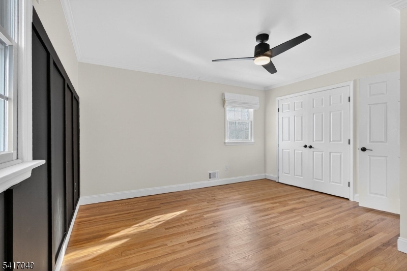 100 Knickerbocker Dr