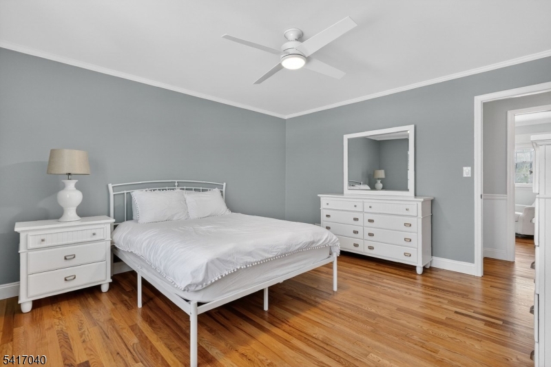 100 Knickerbocker Dr