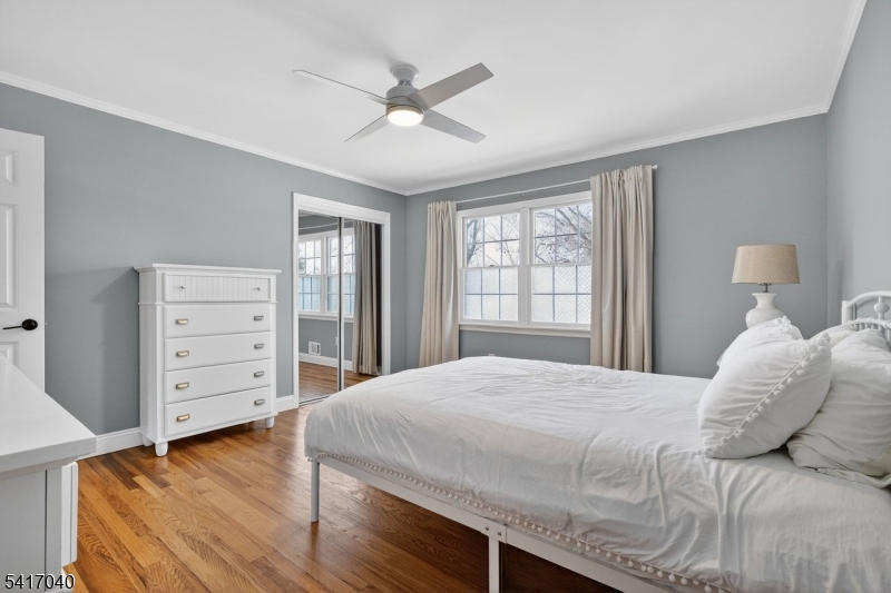 100 Knickerbocker Dr