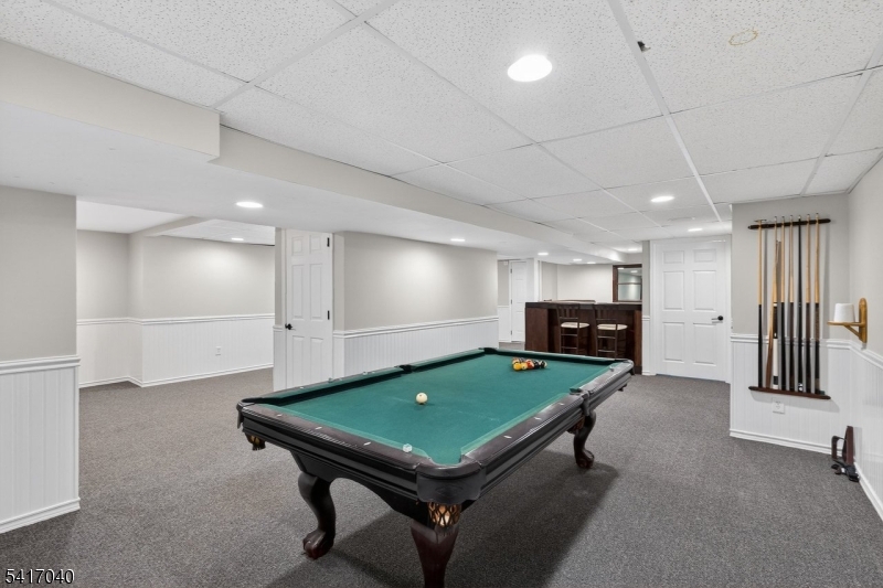 100 Knickerbocker Dr