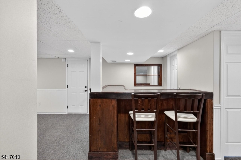 100 Knickerbocker Dr