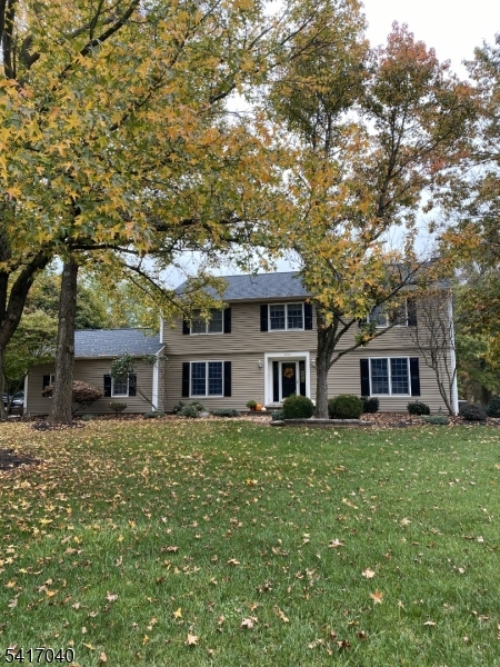 100 Knickerbocker Dr