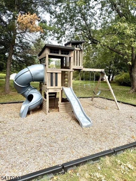 100 Knickerbocker Dr