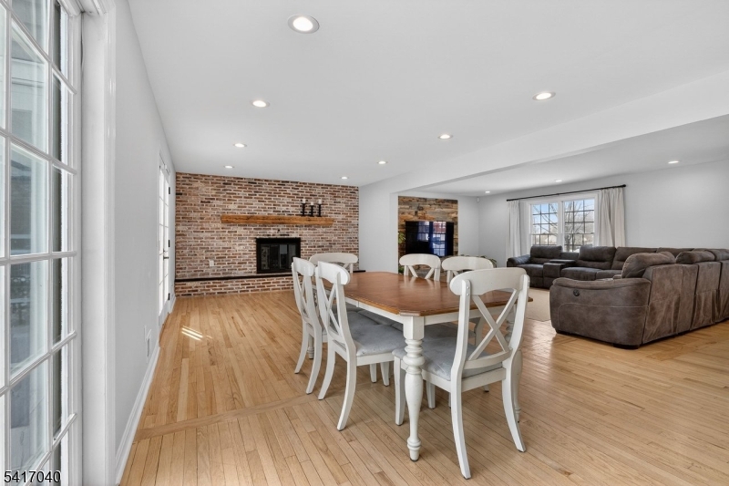 100 Knickerbocker Dr