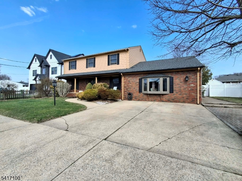 33 Nickel Ave