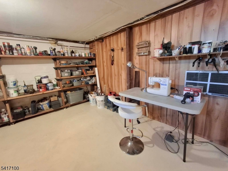 33 Nickel Ave