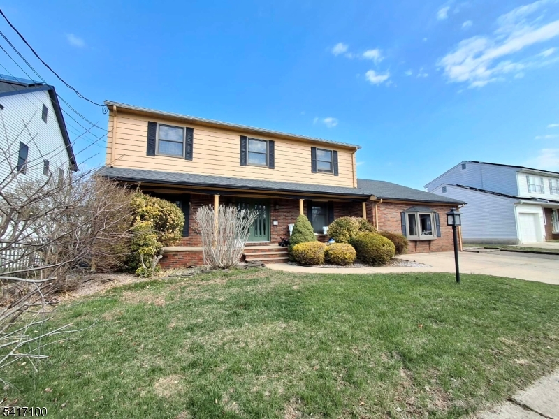33 Nickel Ave
