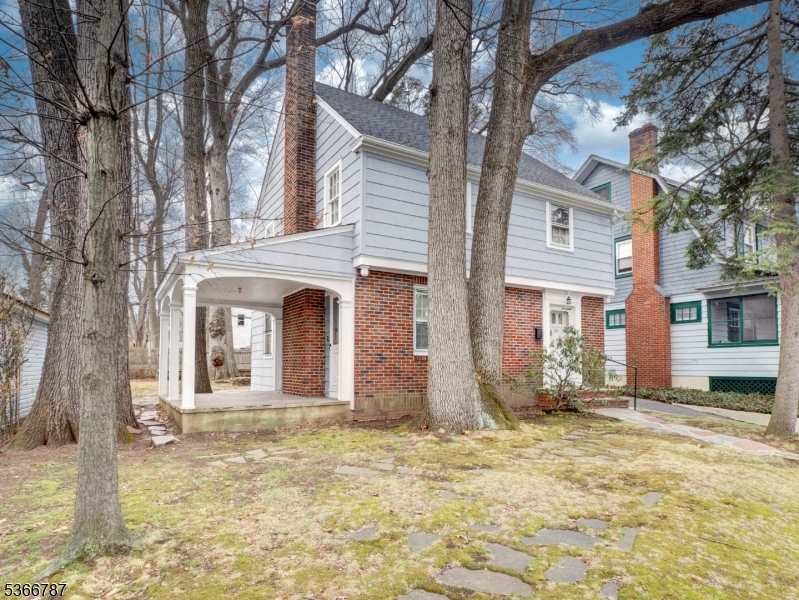 21 Edgewood Rd