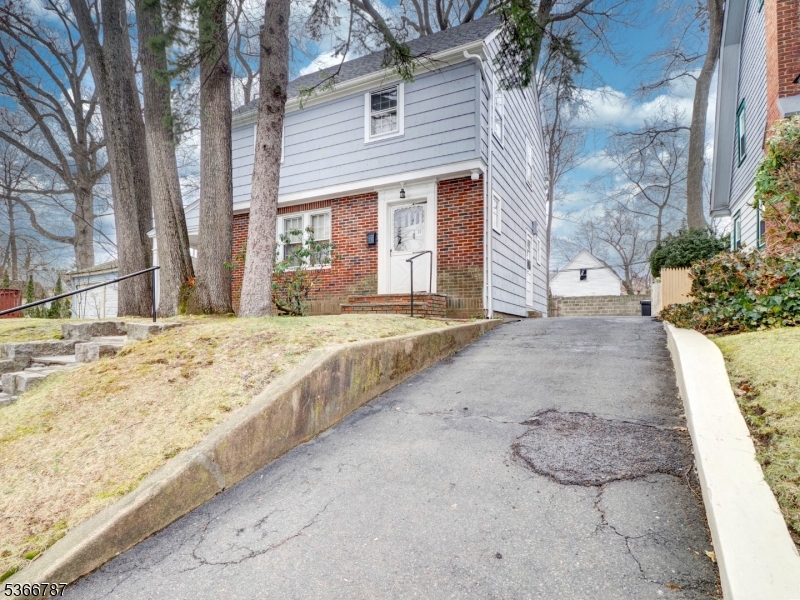 21 Edgewood Rd