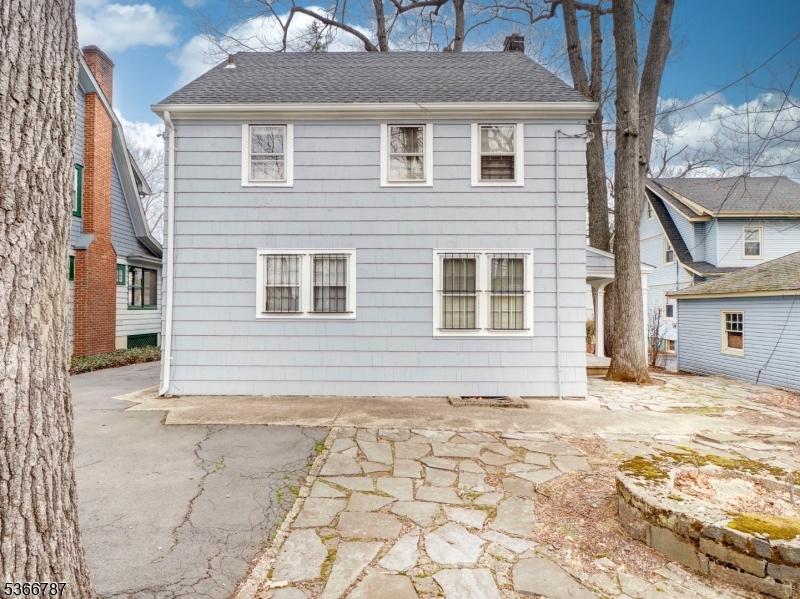 21 Edgewood Rd