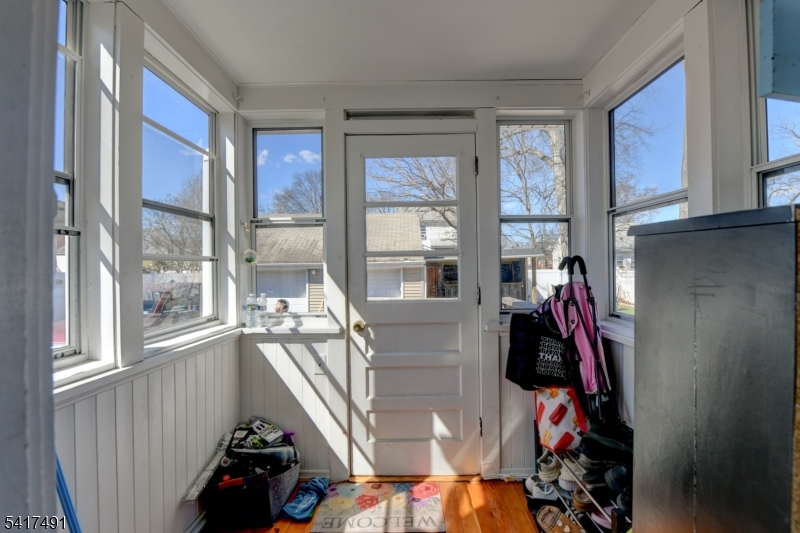 539 Monmouth Ave