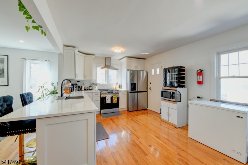 539 Monmouth Ave