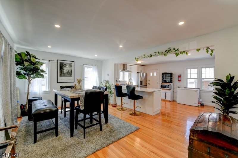 539 Monmouth Ave