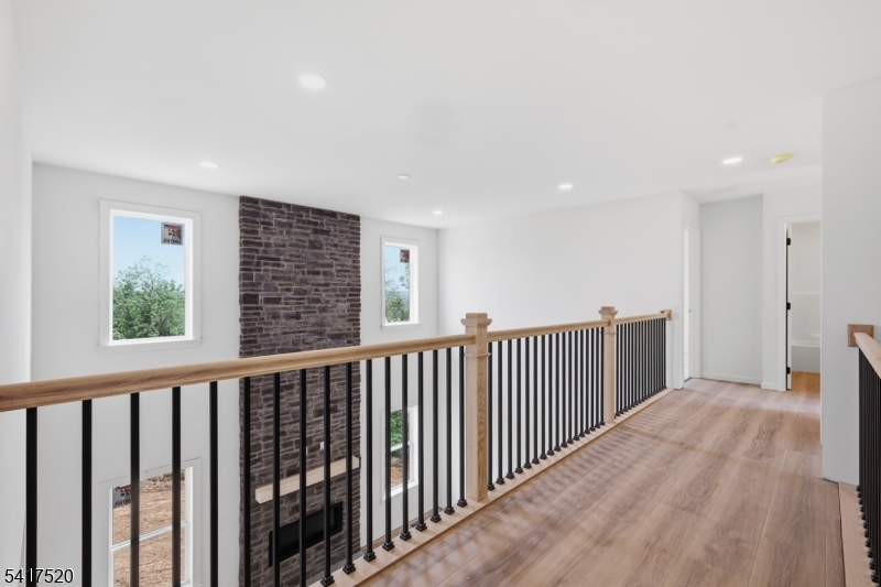 6 Spring Ct
