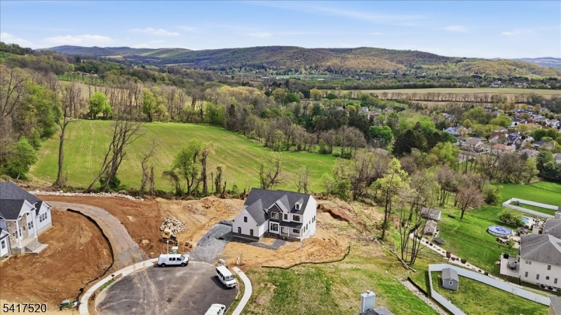 6 Spring Ct