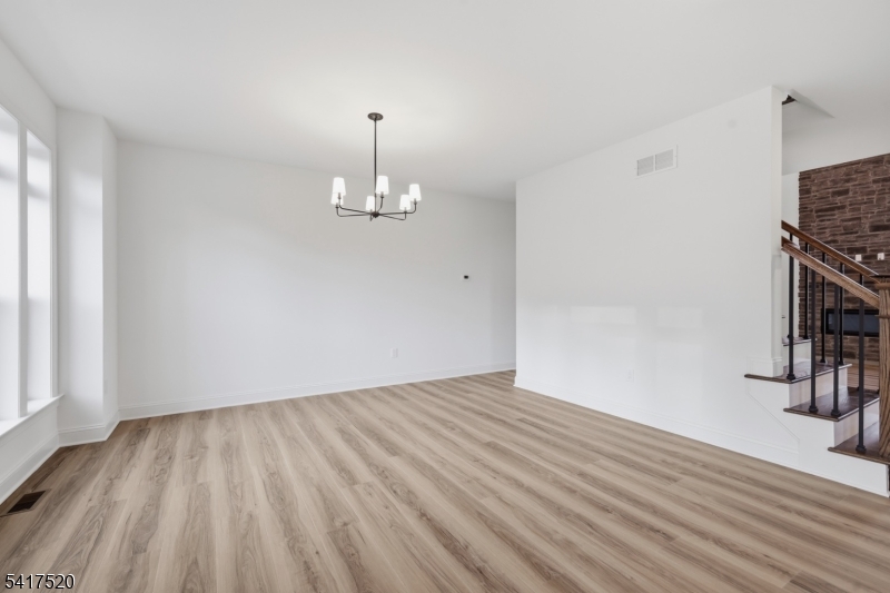 6 Spring Ct