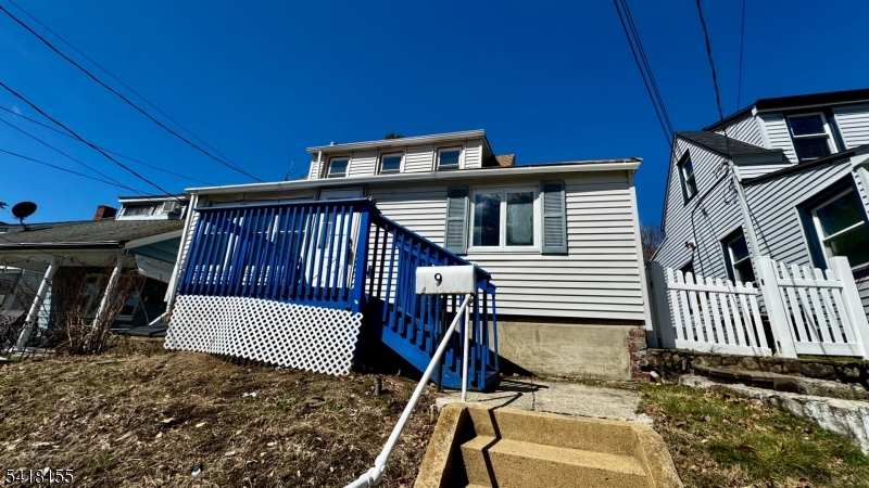 9 Lakeview Ave