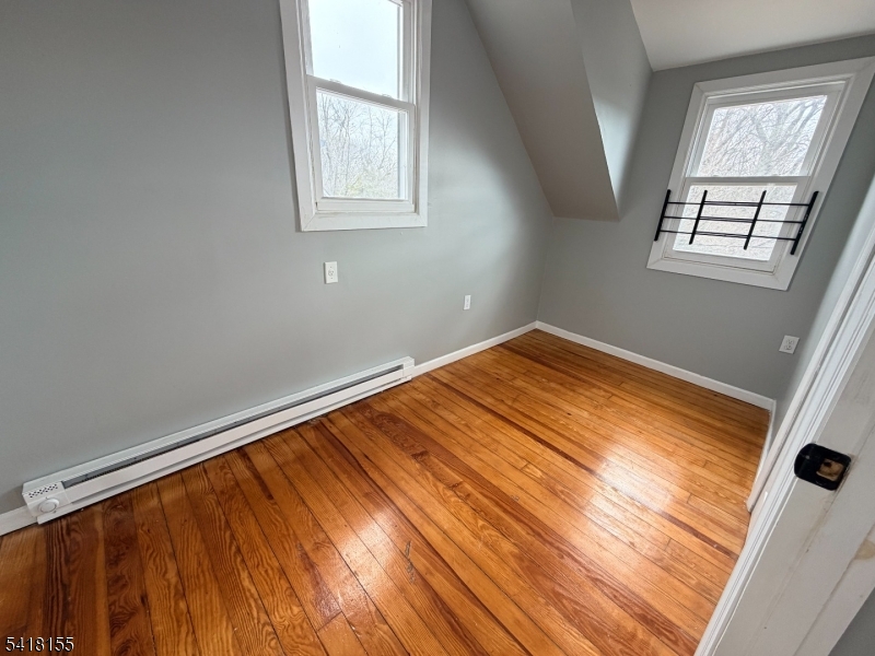 9 Lakeview Ave
