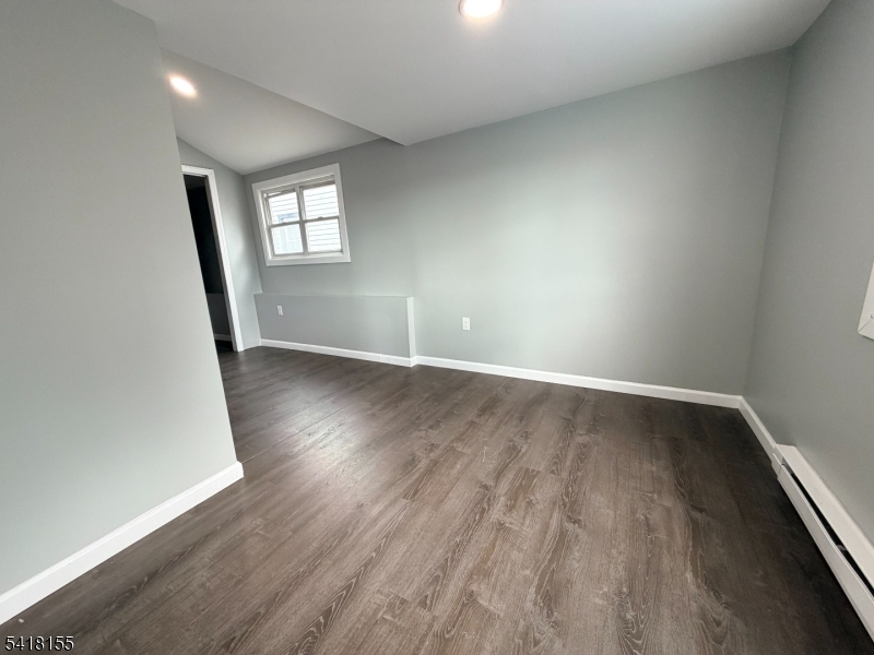 9 Lakeview Ave