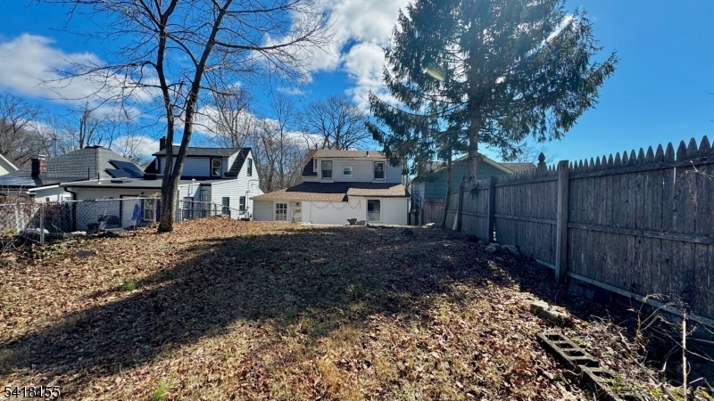 9 Lakeview Ave
