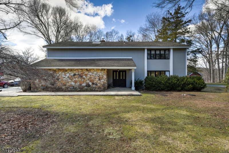 45 Birchwood Ln