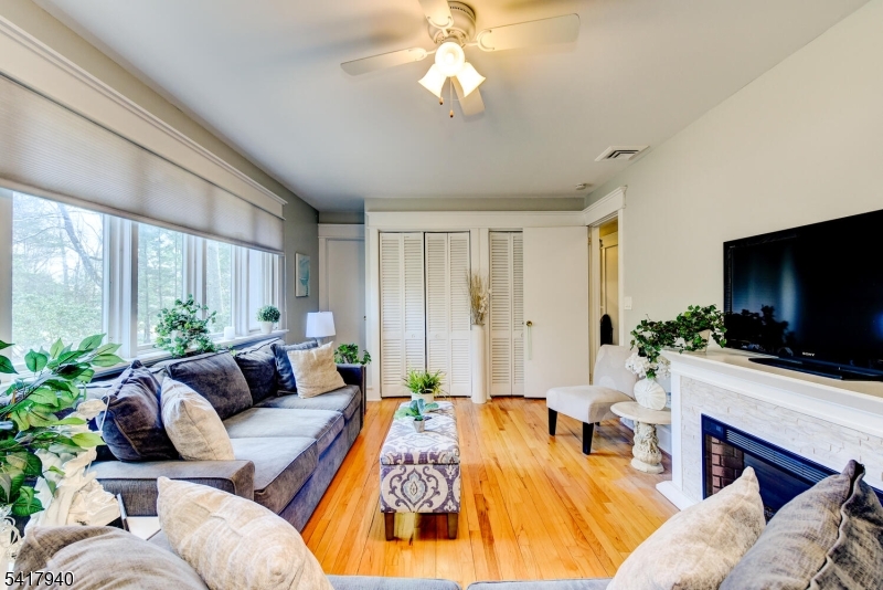 45 Birchwood Ln