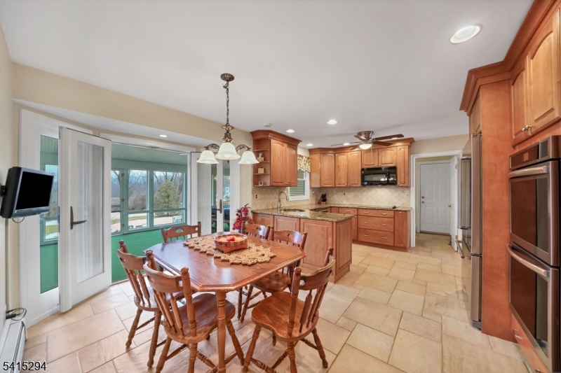11 Beechnut Dr