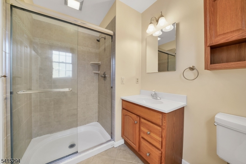 11 Beechnut Dr