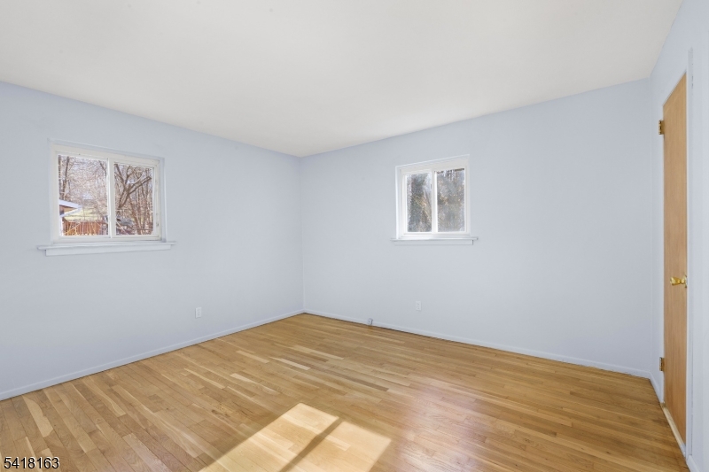18 Kendall Dr