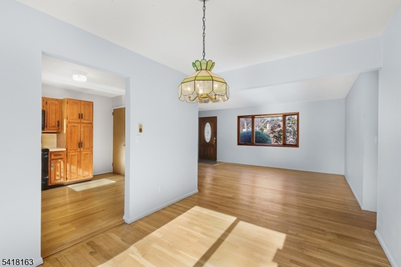 18 Kendall Dr