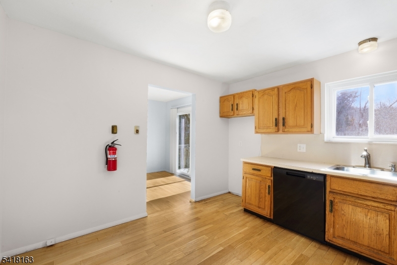 18 Kendall Dr