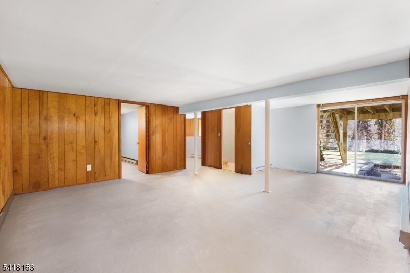 18 Kendall Dr