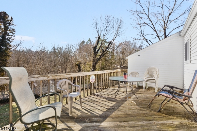 18 Kendall Dr