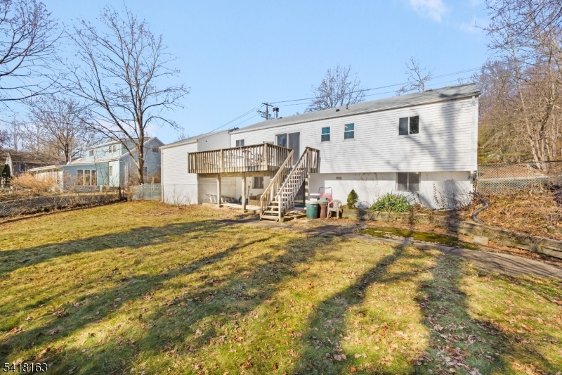 18 Kendall Dr