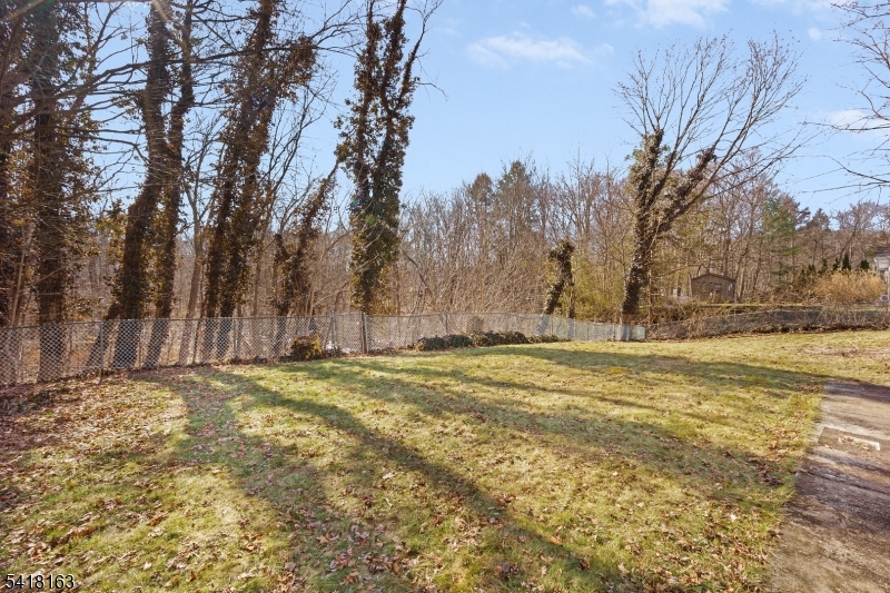 18 Kendall Dr